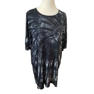 Zenana Tie Dyed T-Shirt Long Women's L Bonus Earrings NWOT